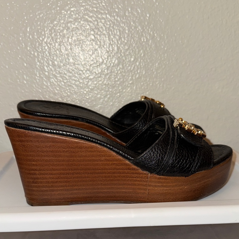 Tory Burch Black and Gold Wedge Sandals - Picture 4 of 10